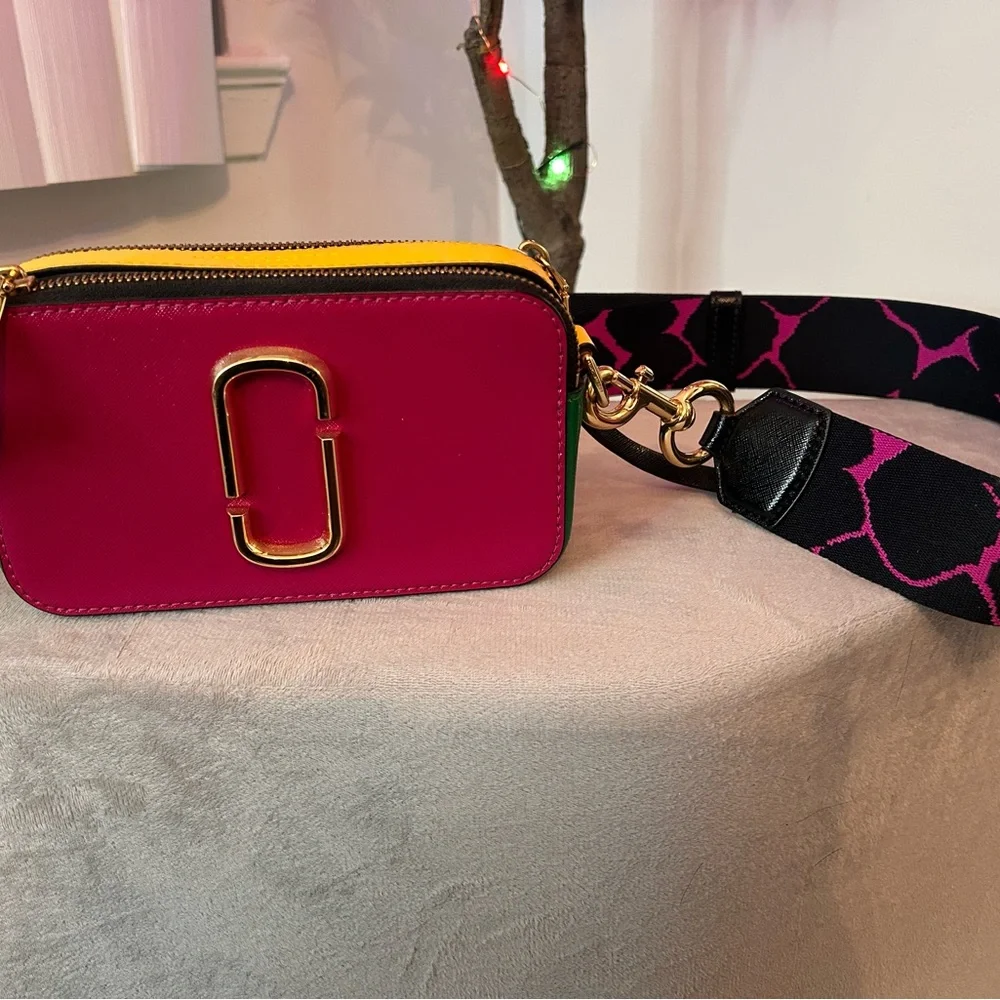 Marc Jacobs multi colored leather Crossbody . Used. - Picture 3 of 8